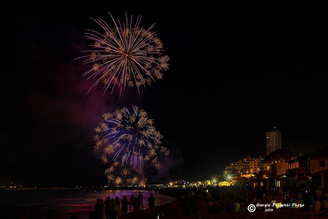 Affittacamere Via Roma 12 Follonica Exterior photo